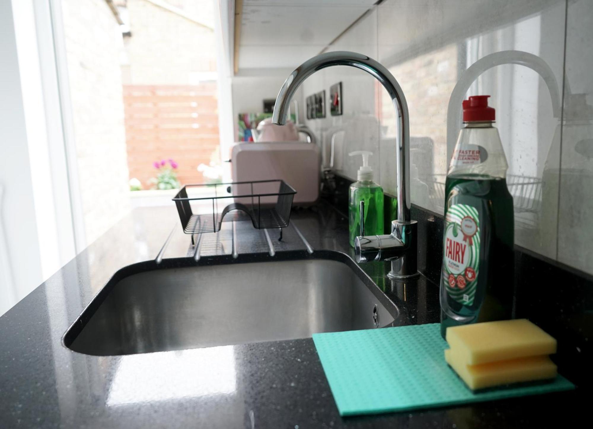 Vila Luxury London House Sleeps 13, 2 Minutes To Metro Exteriér fotografie