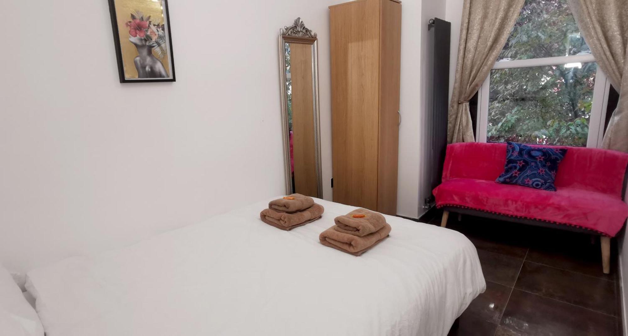 Vila Luxury London House Sleeps 13, 2 Minutes To Metro Exteriér fotografie